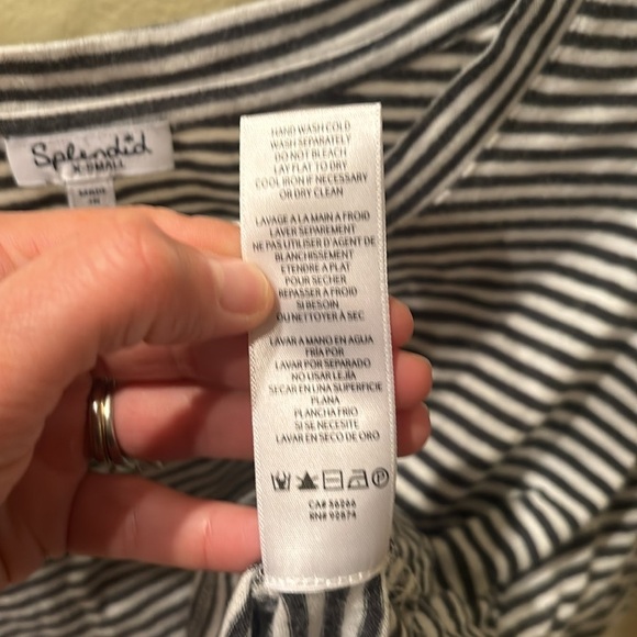 Splendid woman's black and white cropped striped tee shirt - Picture 8 of 8